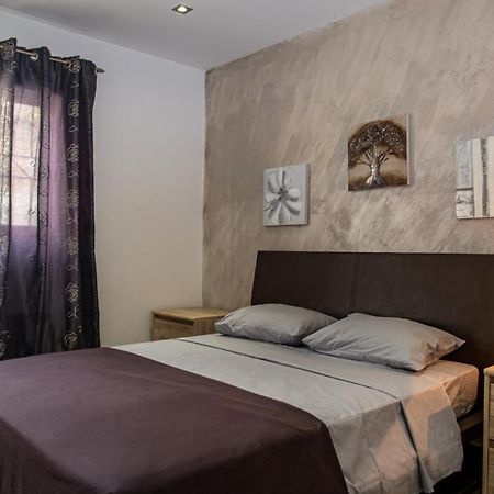 Appartement Dolmen Court Flat 10, Qawra à San Pawl il-Baħar Extérieur photo