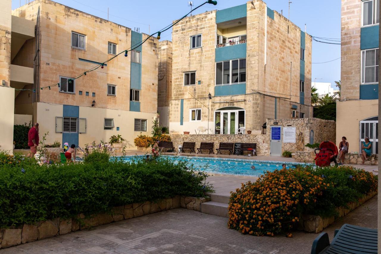 Appartement Dolmen Court Flat 10, Qawra à San Pawl il-Baħar Extérieur photo