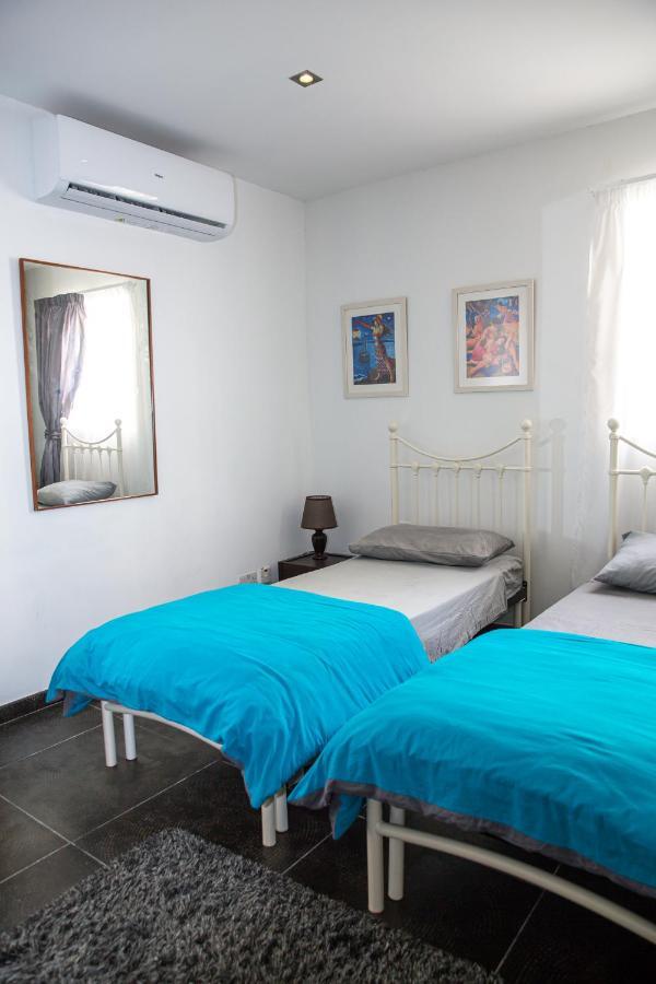 Appartement Dolmen Court Flat 10, Qawra à San Pawl il-Baħar Extérieur photo