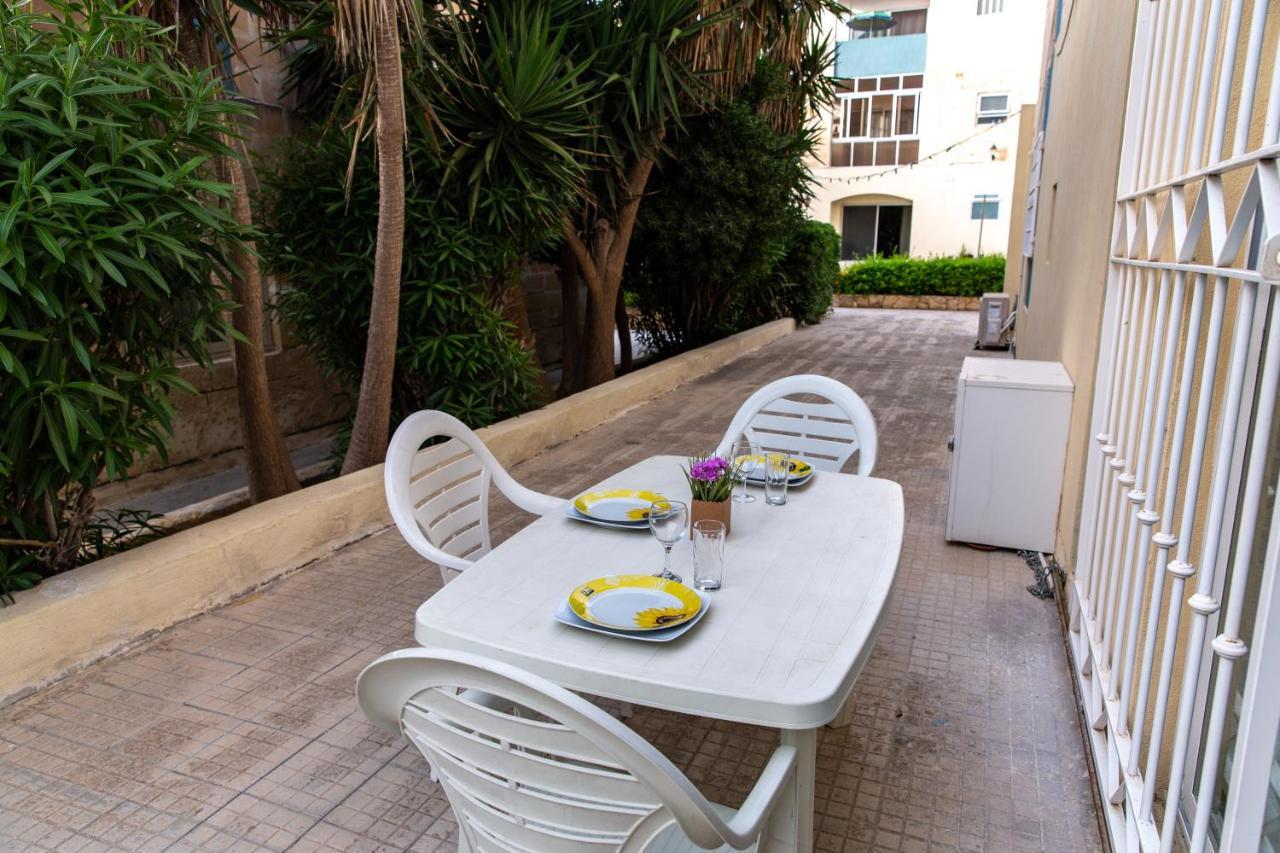 Appartement Dolmen Court Flat 10, Qawra à San Pawl il-Baħar Extérieur photo