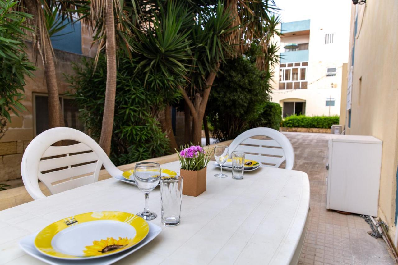 Appartement Dolmen Court Flat 10, Qawra à San Pawl il-Baħar Extérieur photo
