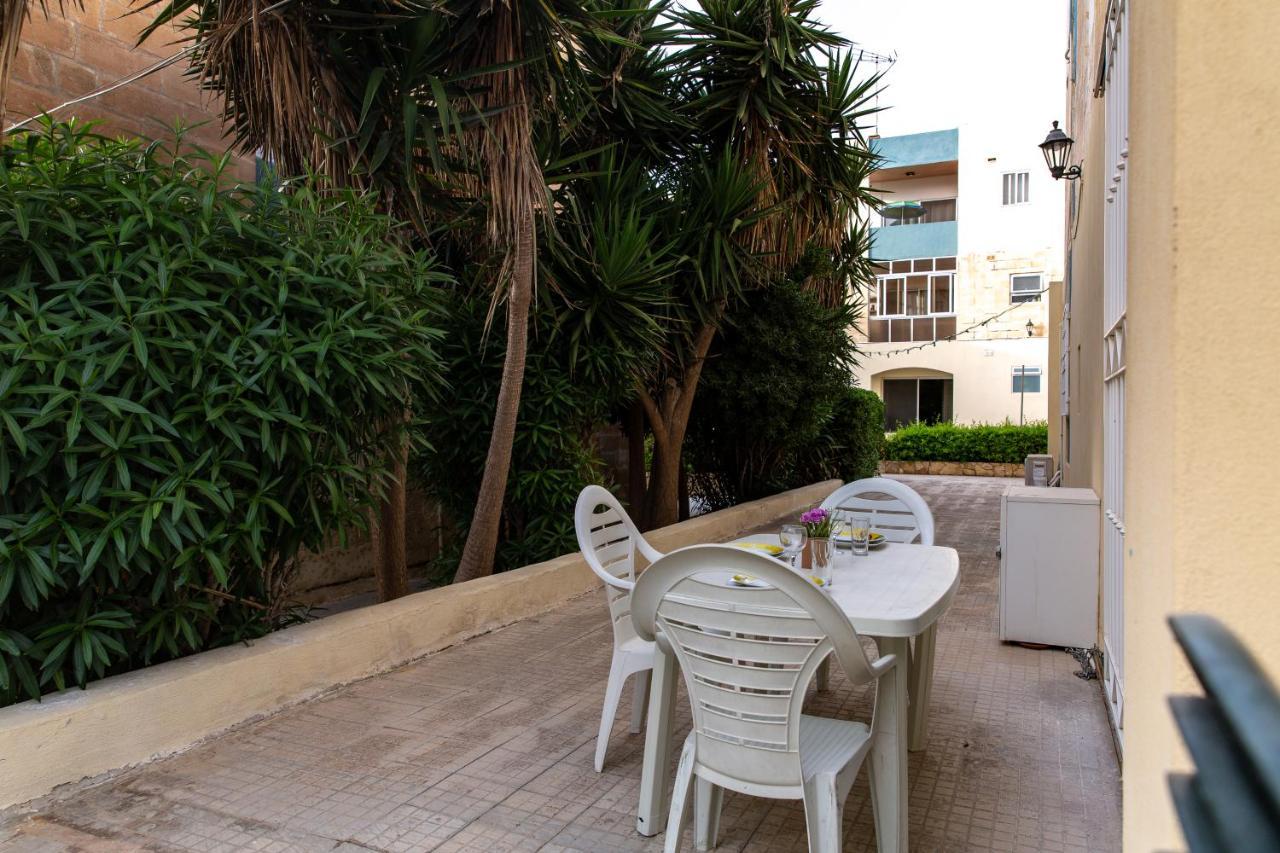 Appartement Dolmen Court Flat 10, Qawra à San Pawl il-Baħar Extérieur photo